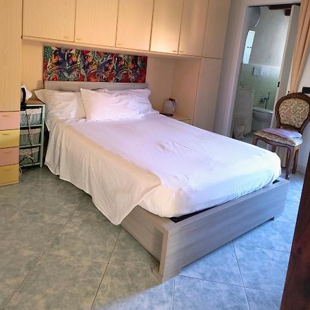 B&B Is Pranus A Mari Casa Privata Solanas  Εξωτερικό φωτογραφία