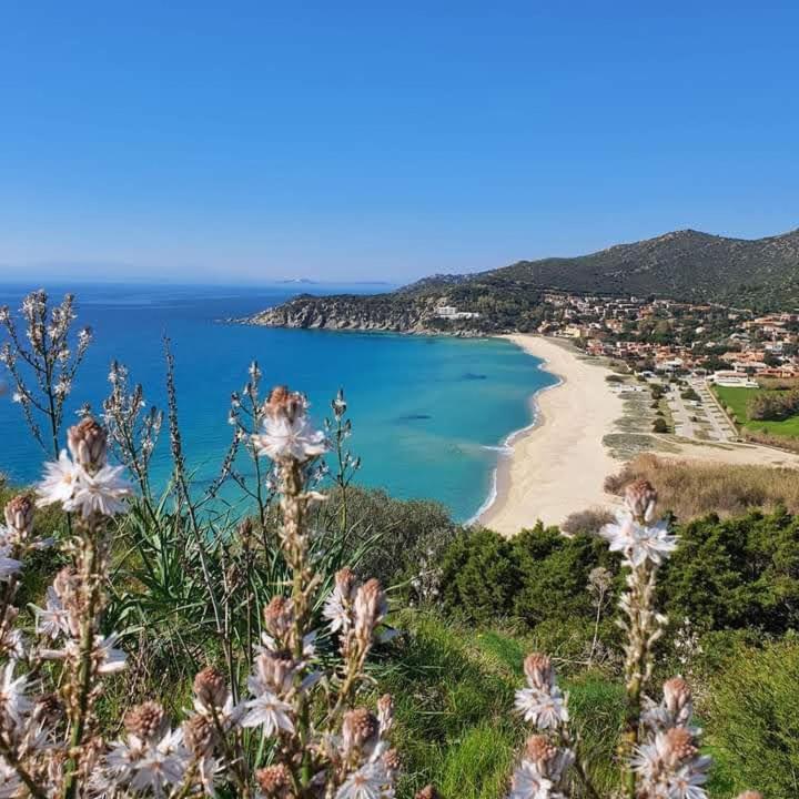 B&B Is Pranus A Mari Casa Privata Solanas  Εξωτερικό φωτογραφία